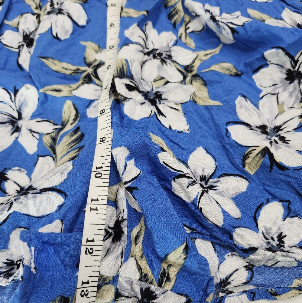 Hollister Size Small Floral Blue Women's Shorts - Picture 5 of 7